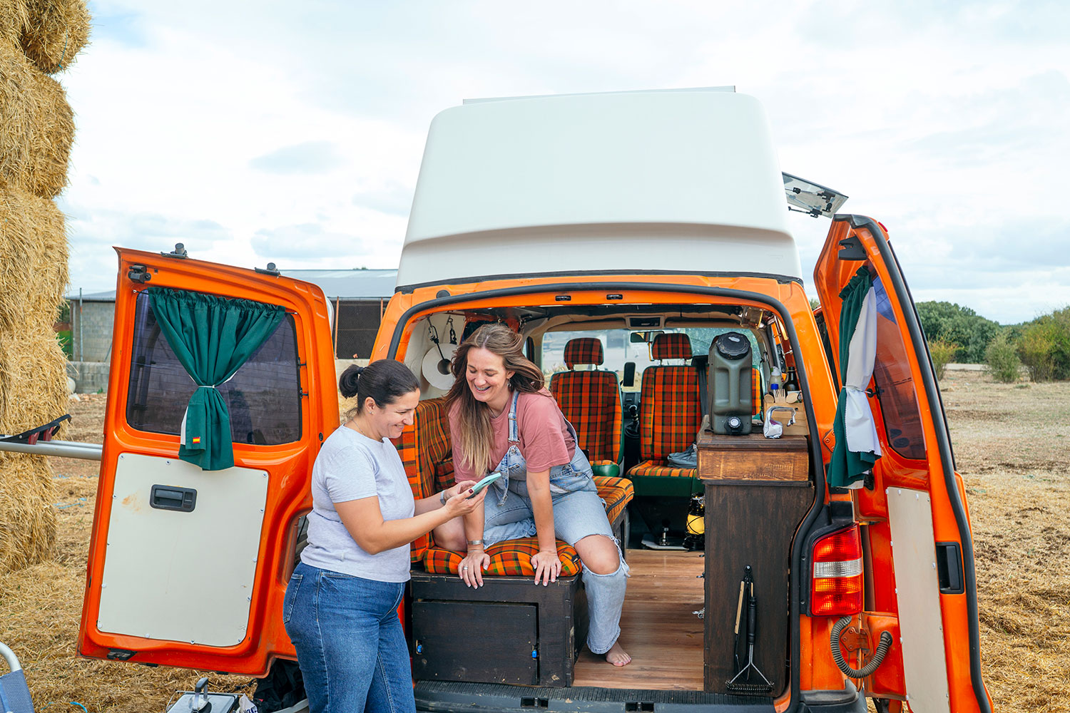 How Digital Nomads Store Their Stuff Between Travels